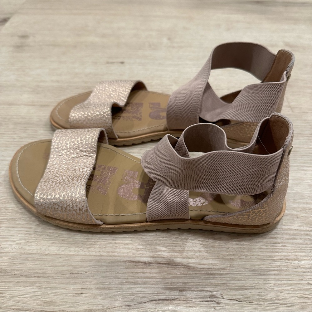Sorel Women’s Joan of Arc Sandals size 7